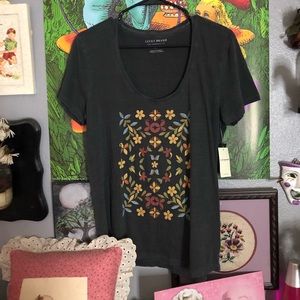 🎀🎀NWT Lucky Brand floral tee
